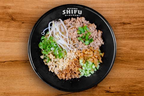 Mazesoba Pinattsu - - - 10,50€