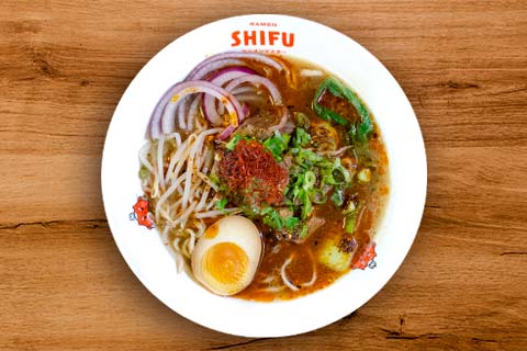 Spicy Beef Ramen - - - 13,50€